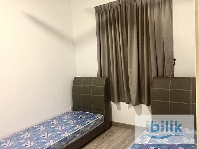 Middle Room at South View Private Bathroom
