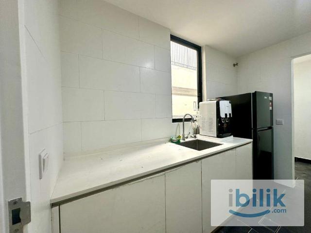Middle Room at SQWhere, Sungai Buloh, MRT Linked