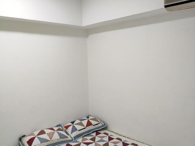 Middle Room at Sri Dahlia Apartment, Kajang