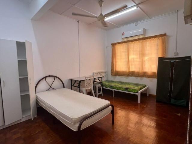 Middle Room at SS2, Petaling Jaya