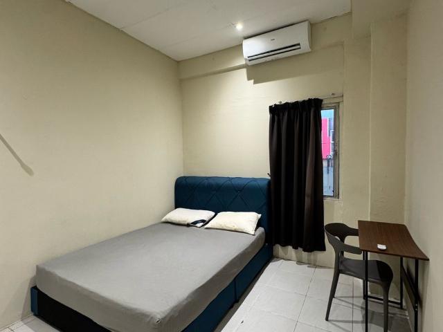 Middle Room at Sunway Damansara, Petaling Jaya
