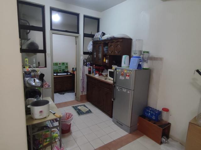 Middle room available at pelangi utama