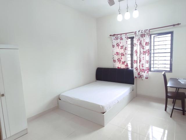 middle room available at pelangi utama condo
