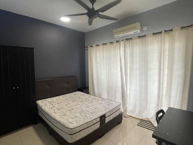 Middle Room + Carpark_SuriaMas, Bandar Sunway