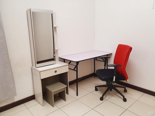 Middle Room Cova Villa, Kota Damansara