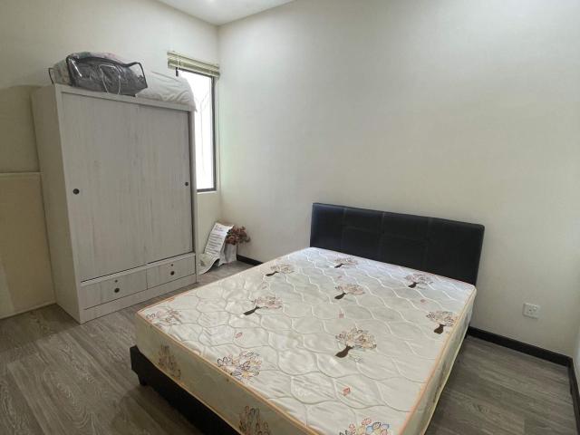 Middle Room / Double Beded Room