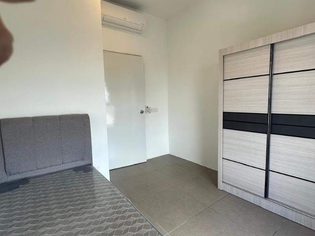Middle Room @ Enesta