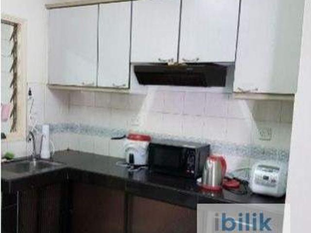 Middle room Female Only