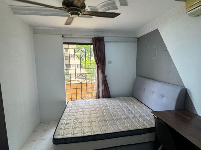 Middle Room Female unit at Palm Spring, Kota Damansara