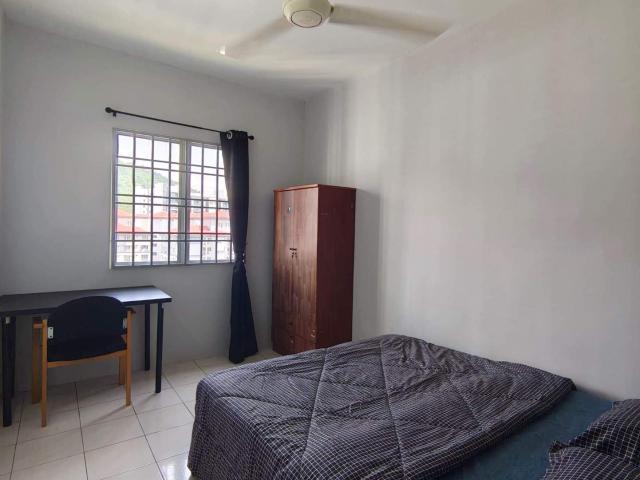 Middle Room For Rent at Angkasa Condominium Taman Connaught Cheras