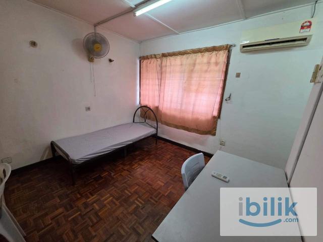 Middle Room for Rent – Jalan Wan Empok, Sri Petaling, Kuala Lumpur