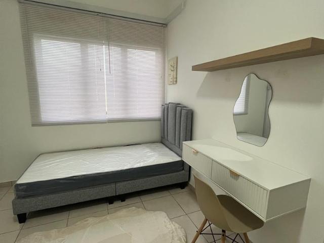 Middle room fully furnish dekat lrt bandar sri permaisuri cheras direct owner girl unit