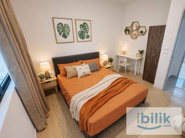 Middle room fully furnished
