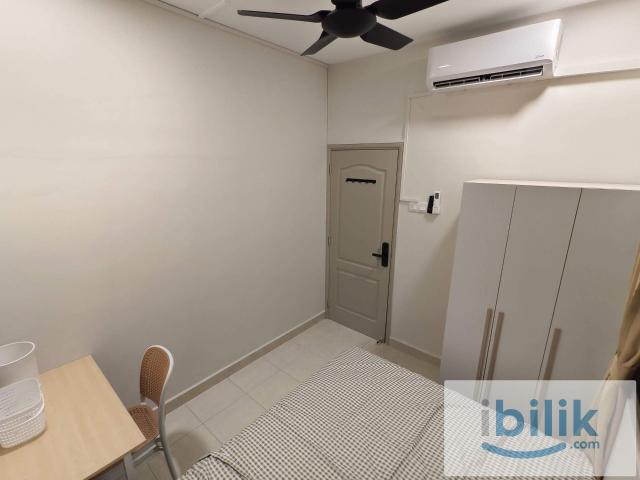 Middle Room Fully Furnished at Pelangi Utama, Bandar Utama