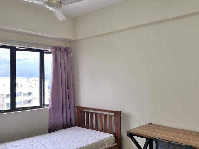 Middle Room in Vista B IMU Sri Pertaling