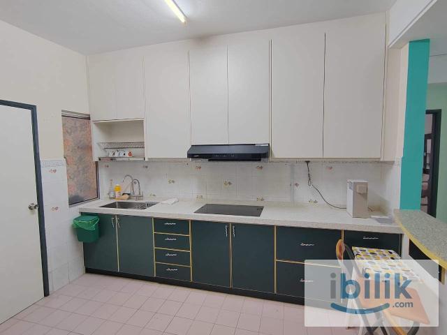 Middle room in Kuchai Lama/Happy Garden