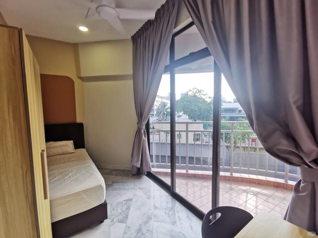 Middle Room Indah Villa