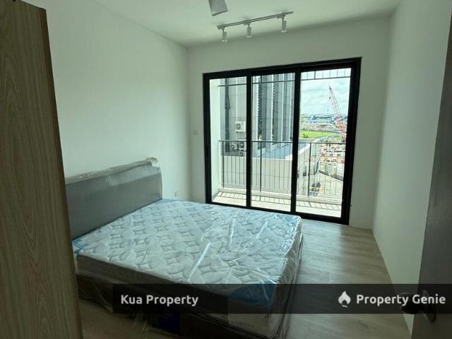 Middle Room Kenny Hill Residence 2 Apartment For Rent! at Kenny Hill, opposite Swinburne