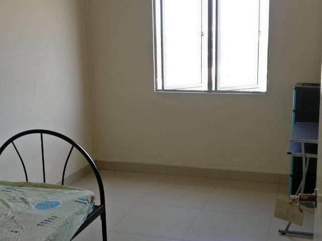 Middle Room Kinrara Mas include utilities No blocked view