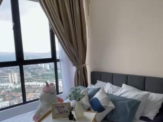 Middle Room @ Lavile MRT Maluri Cheras