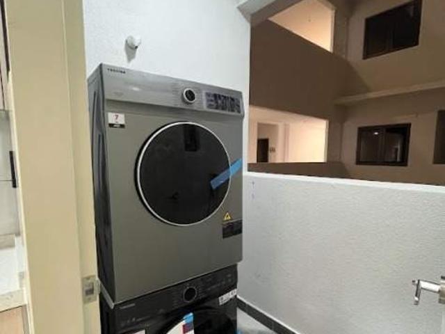 Middle Room | Meta Residence| 300 metres to MRT Putra Permai