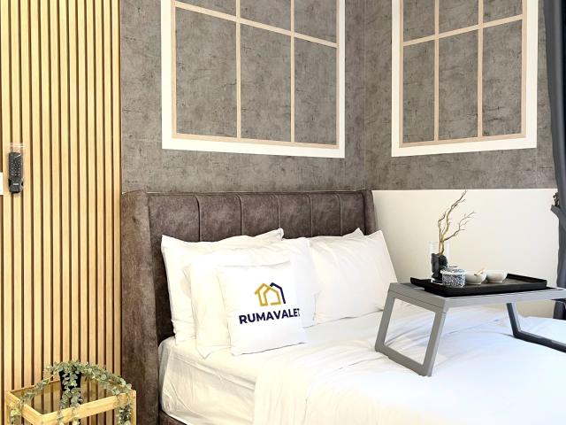 Middle Room | Meta Residence | 300 metres to MRT Putra Permai