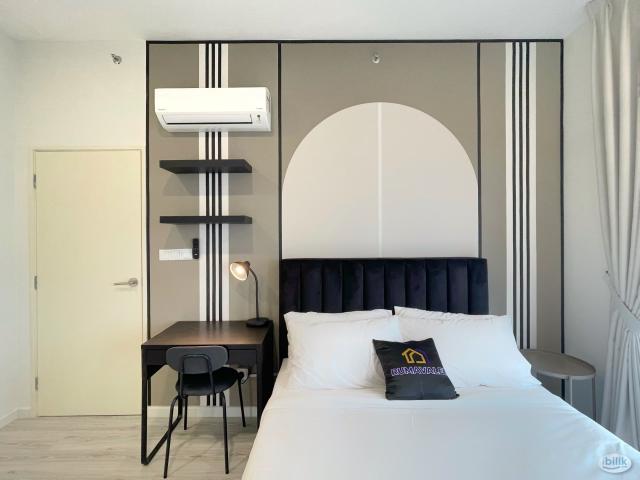 Middle Room | Meta Residence| 300 metres to MRT Putra Permai