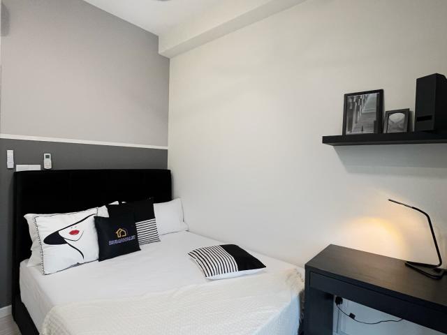 Middle Room | Meta Residence| 300 metres to MRT Putra Permai