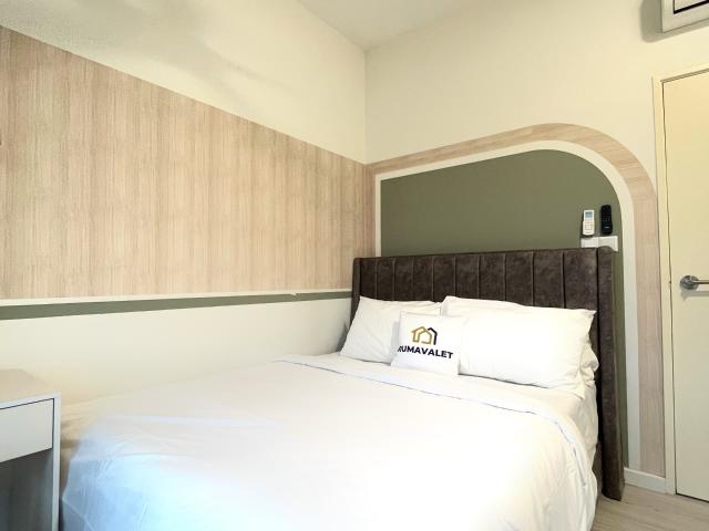 Middle Room | Meta Residence| 300 metres to MRT Putra Permai
