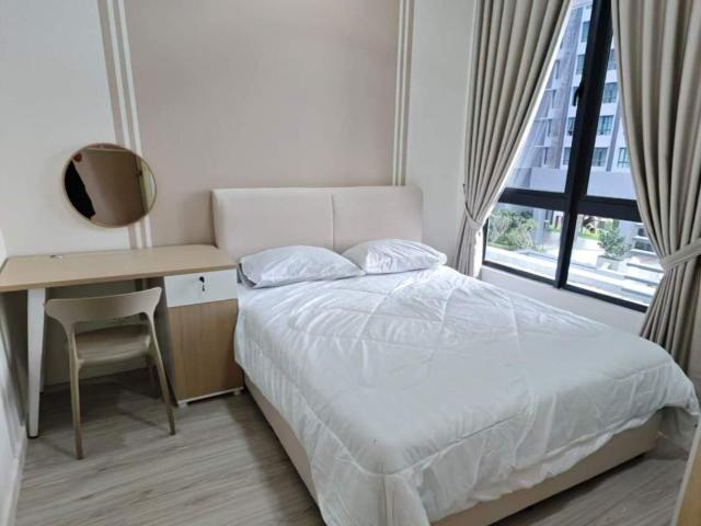Middle Room Move in condition For Rent @ META Residece