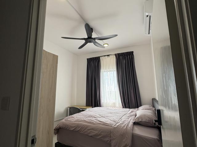Middle Room Non Sharing for Female Muslim @ Acacia Residences, Sepang