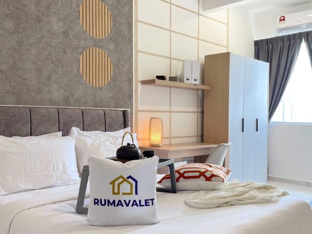 middle room pixel ciity cheras