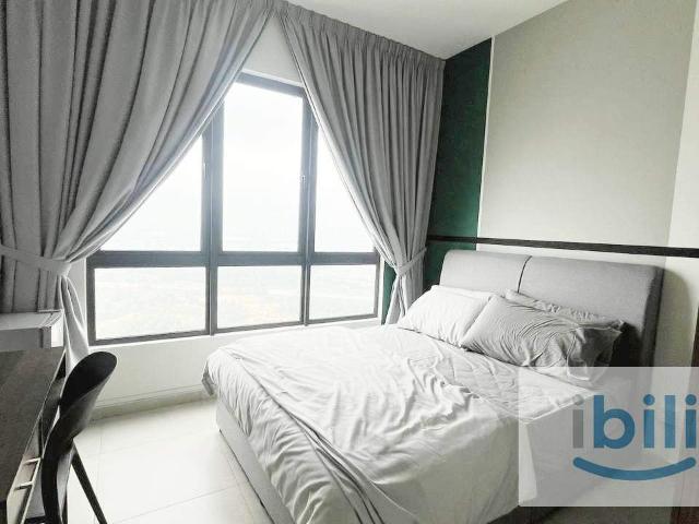 Middle Room#R4 | Female B 25 13A @ Metacity Residence, Seri Kembangan