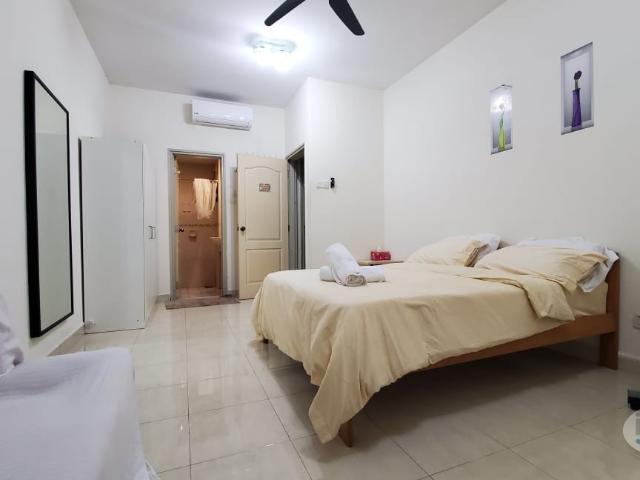 middle room rent @pelangi utama