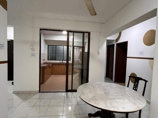 Middle room | ready move in. Free High Speed WiFi