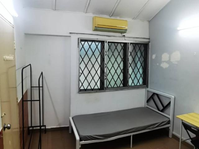 Middle Room @ SS 2 Landed House Room SS 2/22, Petaling Jaya, Selangor