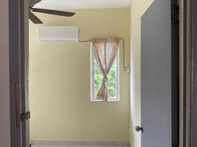 middle room @ sri cempaka puchong jaya