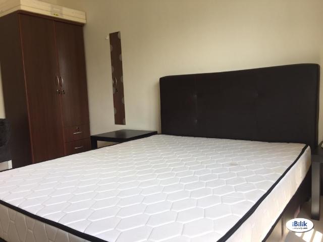 Middle Room SuriaMas Only Female Unit Car Park available