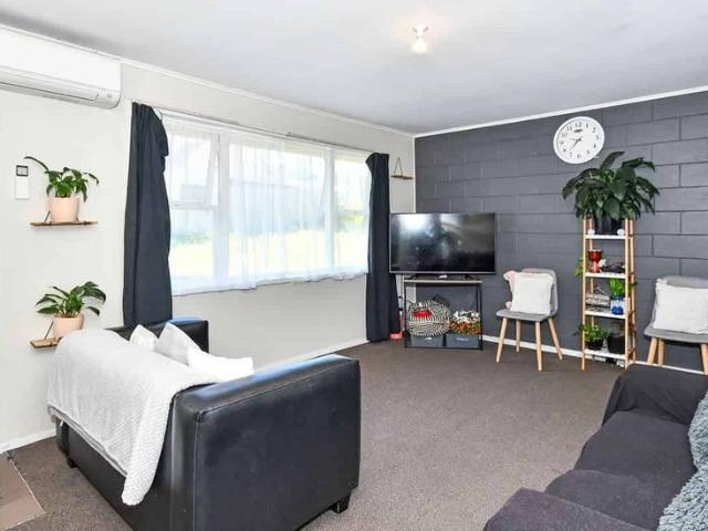 MIDDLEMORE 'Ready to move in'