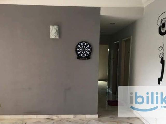 Mide room for rent