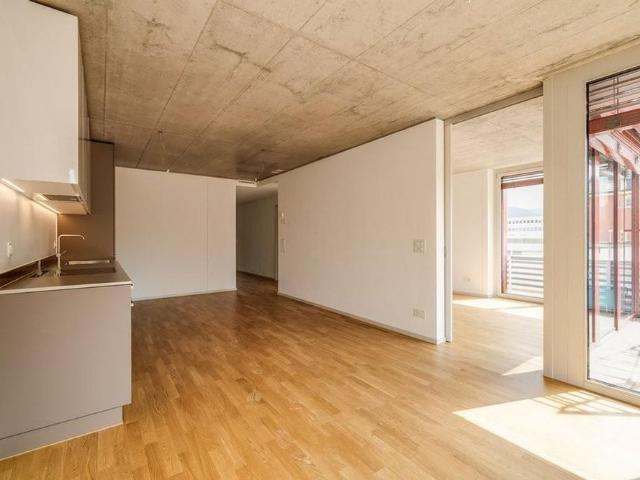 Mieten ohne Kaution: Moderne 4.5 Zimmer Wohnung in Terrassenhaus