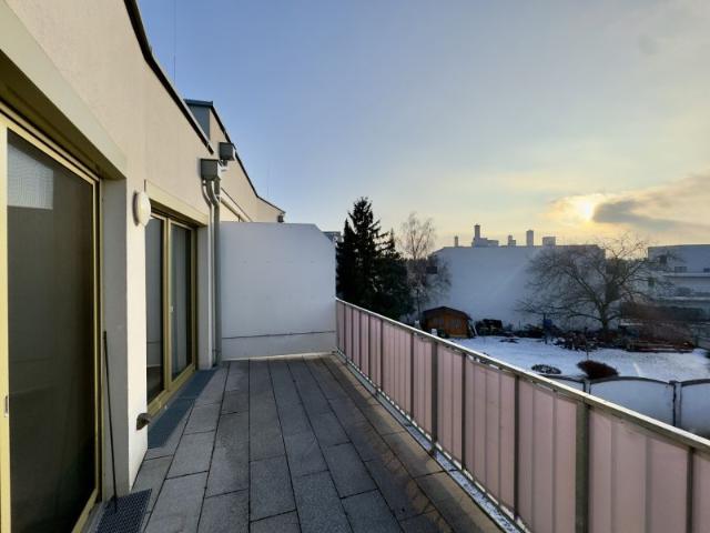 MIETKAUF 2 Zimmer Wohnung mit Terrasse!