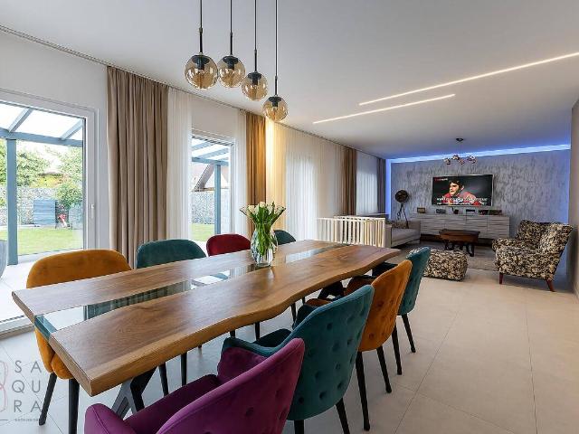 MIETKAUF Exklusives Einfamilienhaus mit Garten und Garage in ruhiger Lage