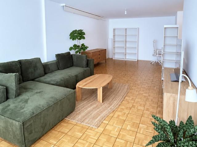 Mietvertragsübernahme 1. August 2026 – 6 Zimmer Wohnung im 2. Stock