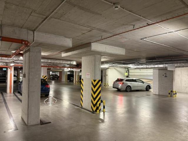 Miejsce postojowe, Garaż, Parking ANGEL ul. Walońska Traugut