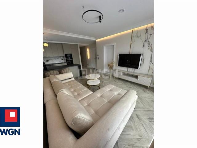 Nowoczesny apartament z ogródkiem 300m2, 3 pokoje, 3 miejsca parkingowe