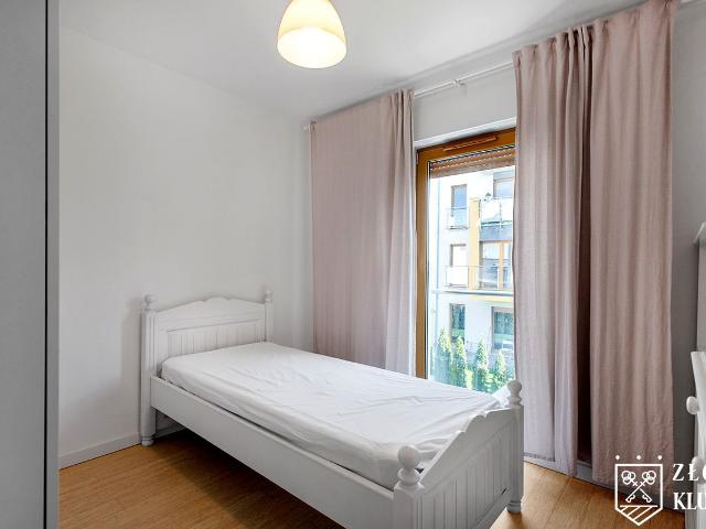 Mieszkanie m4 z aneksem kuchennym 99 m² na wynajem ul. Serialowa, Bielany Wrocławskie