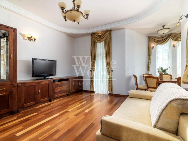 Mieszkanie m4 z oddzielną kuchnią 122 m² na wynajem Aleja Niepodległości, Sopot