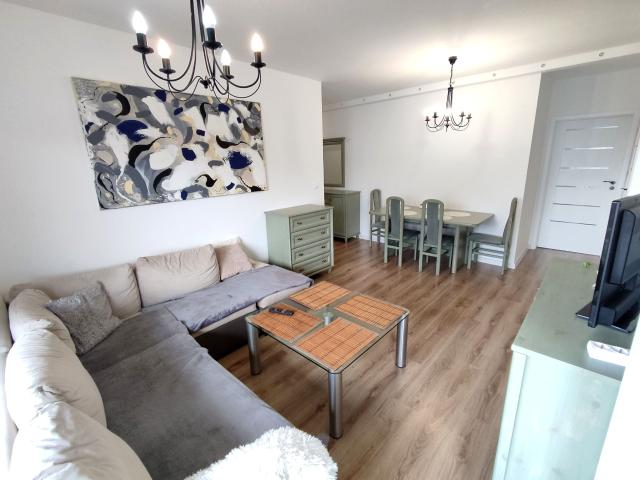 Mieszkanie m2 z oddzielną kuchnią 48 m² na wynajem ul. Bzowa, Radwanice