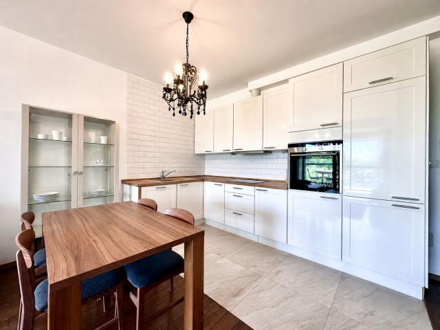 Mieszkanie m3 z aneksem kuchennym 61 m² na wynajem ul. Pokorna, Warszawa, Śródmieście